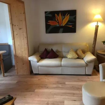 Snug Apaartment In * اوبرامرغو